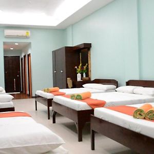 Mixed Dormitory Room